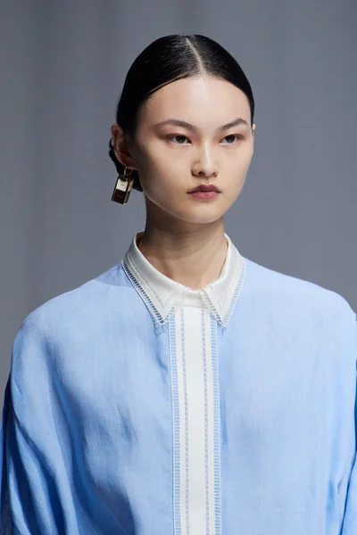 Look 24